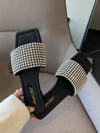 Sandalias planas con decoración de rhinestones para mujeres, zapatillas cómodas y elegantes para el verano y el Día de San Valentín