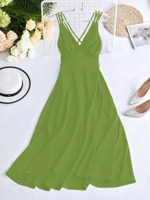 SHEIN Clasi 大碼交叉露背吊帶洋裝 - 綠色 - 查看 1