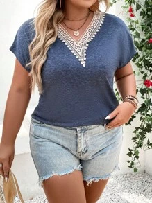 SHEIN LUNE 大碼拼接水溶蕾絲蝙蝠袖T恤 - 藏蓝色 - 查看 4