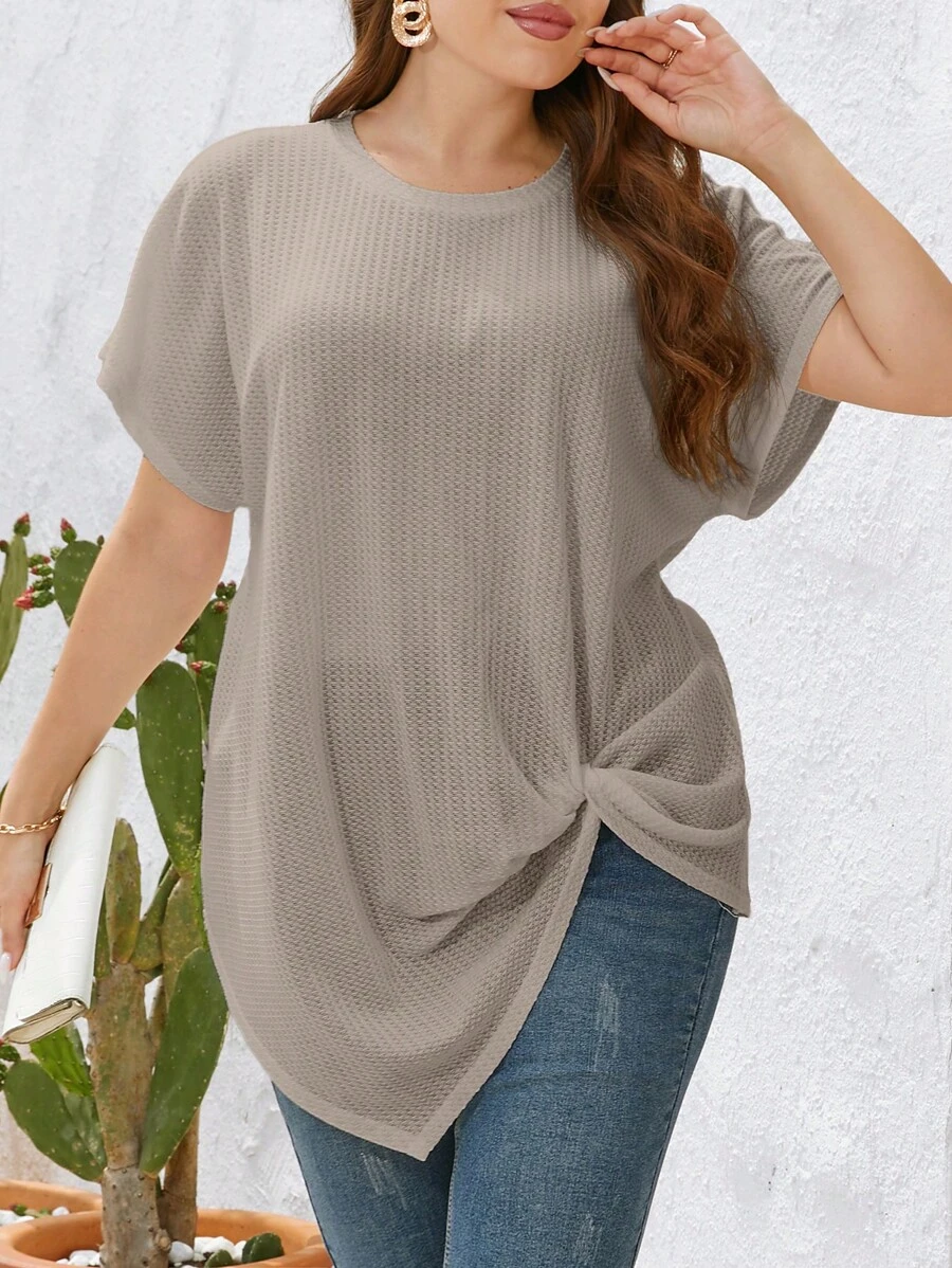 SHEIN Essnce 大碼扭結下擺蝙蝠袖T恤 - 卡其色 - 查看 1