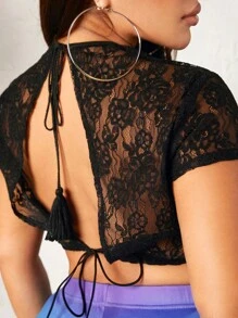 SHEIN SXY Talla grande Top girante delantero crop con encaje sin sujetador