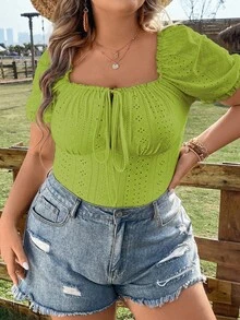 Calvaya 大碼網眼刺繡前繫帶T恤 - 芥末黃 - 查看 3