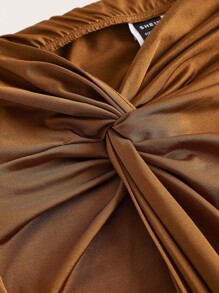SHEIN ICON 素色掛脖上衣&前扭結半身裙 - 咖啡棕 - 查看 4