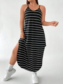 SHEIN LUNE 大碼條紋印花弧形下擺吊帶連衣裙 - 黑與白 - 查看 1