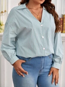 SHEIN Frenchy 大碼條紋印花落肩袖襯衫 - 綠色 - 查看 4