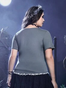 Corpse Bride | ROMWE Hơn Đồ họa Hình Ren tương phản Áo thun - Xám - Xem 2