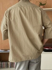 DAZY 男士素色口袋貼布襯衫 - 卡其色 - 查看 2