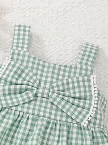 SHEIN Vintaside Kids Baby Girl Gingham Print Bow Front Peplum Cami Top & Ruffle Hem Shorts - Green - View 5