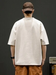 Manfinity Hypemode Loose Fit Men's Letter Embossed Drop Shoulder T-Shirt
