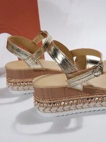女士金屬質感搭扣裝飾涼鞋,度假夏天踝帶坡跟涼鞋 - 金色 - 查看 6