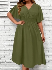 SHEIN LUNE 大碼蝴蝶袖交疊領洋裝 - 軍綠色 - 查看 4