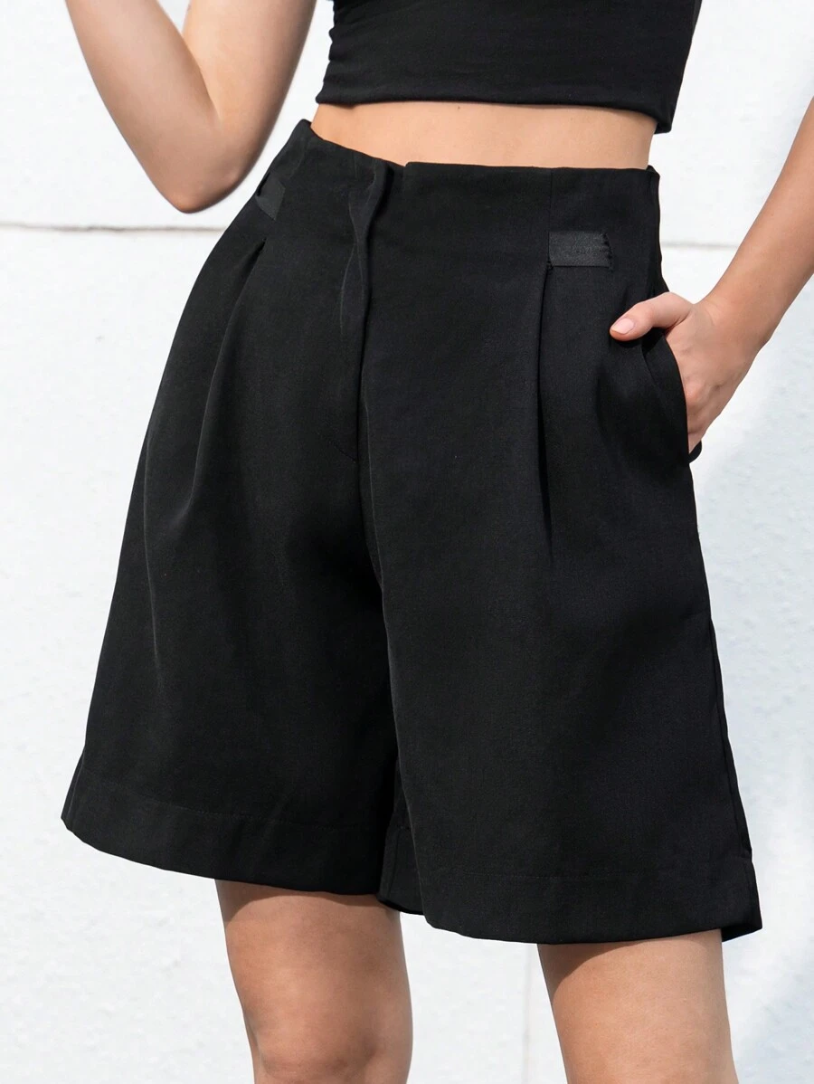 SHEIN BIZwear 素色斜口袋褶皺細節短褲工作服