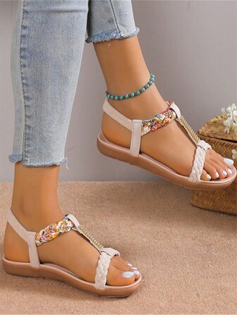 Women Round Toe Suede Rhinestone Embellished T-Strap Flat Sandals, Summer Fashionable Casual Minimalist Comfortable Elastic Strap Sandals (Random Woven Floral Pattern)