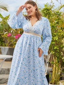 S BETRO 大碼碎花水溶蕾絲拼接連衣裙 - 淺藍色 - 查看 3