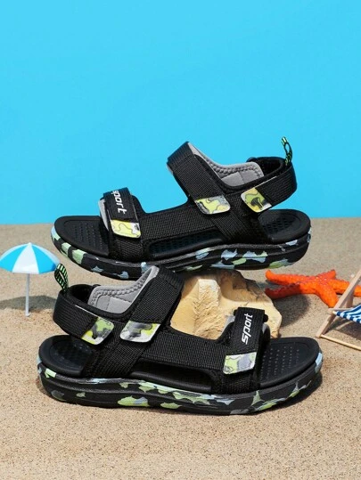 1双儿童男童迷彩撞色凉鞋，防滑耐磨鞋底，透气可调节鞋带，适合沙滩、度假、日常穿着