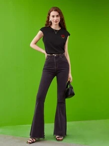MOTF PREMIUM 玫瑰刺繡T恤 - 黑色 - 查看 5