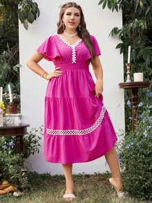 SHEIN Holidaya Đầm Plus Size Tương phản ren Viên lá sen Dải chun Khối Màu Giải trí - Màu Hồng Tươi - Xem 5