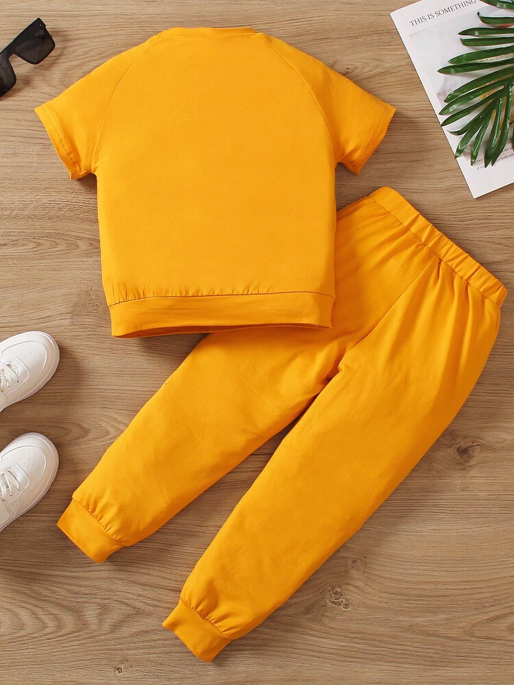 SHEIN 2pcs/Set Kids' Summer Short Sleeve T-Shirt And Pants Toddler Boys' Plain Outfit With Lovely Bear Print - Yellow - View 2