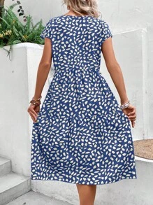 SHEIN VCAY 滿版印花蝙蝠袖荷葉邊娃娃裙 - 藍白色 - 查看 2