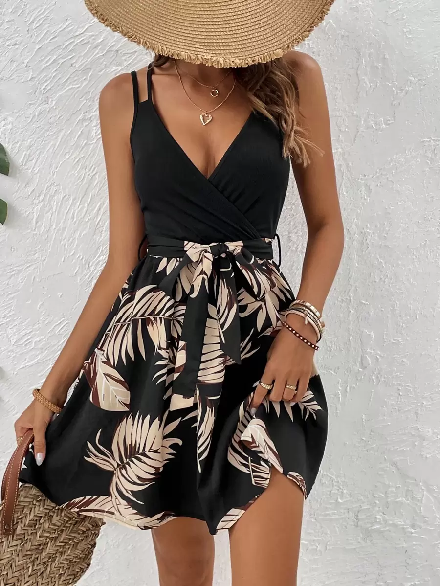 SHEIN Frenchy 熱帶圖案腰帶吊帶連衣裙 - 黑色 - 查看 1