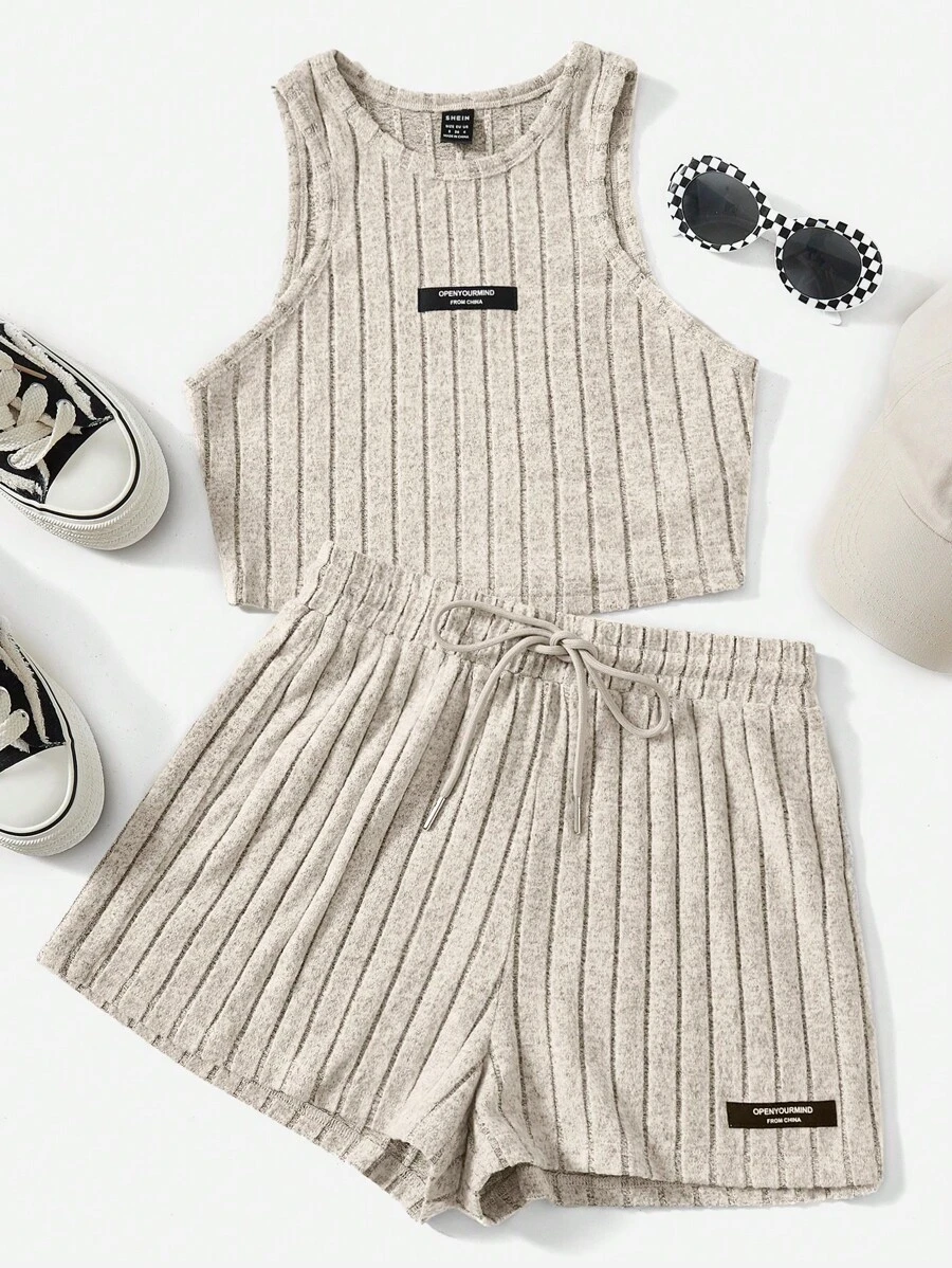 SHEIN EZwear 字母補丁細節背心上衣和腰部抽繩短褲 - 杏色 - 查看 1