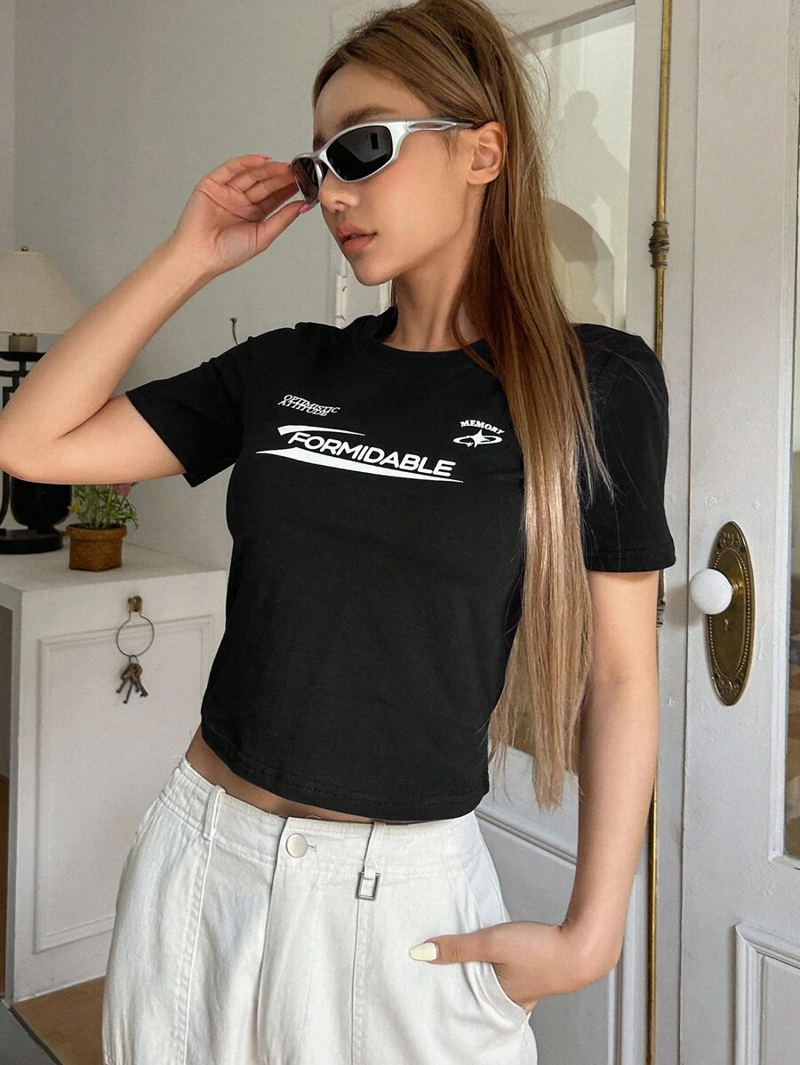 DAZY 字母圖案短款T恤 - 黑色 - 查看 1