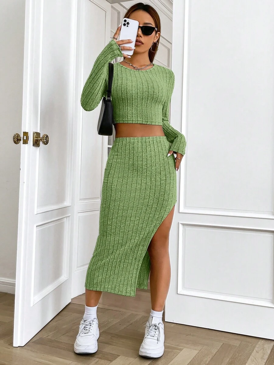 SHEIN EZwear Solid Crop Tee & Split Thigh Skirt - Green - View 1