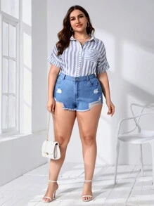 SHEIN Essnce 大碼破洞毛邊牛仔短褲 - 藍色 - 查看 4