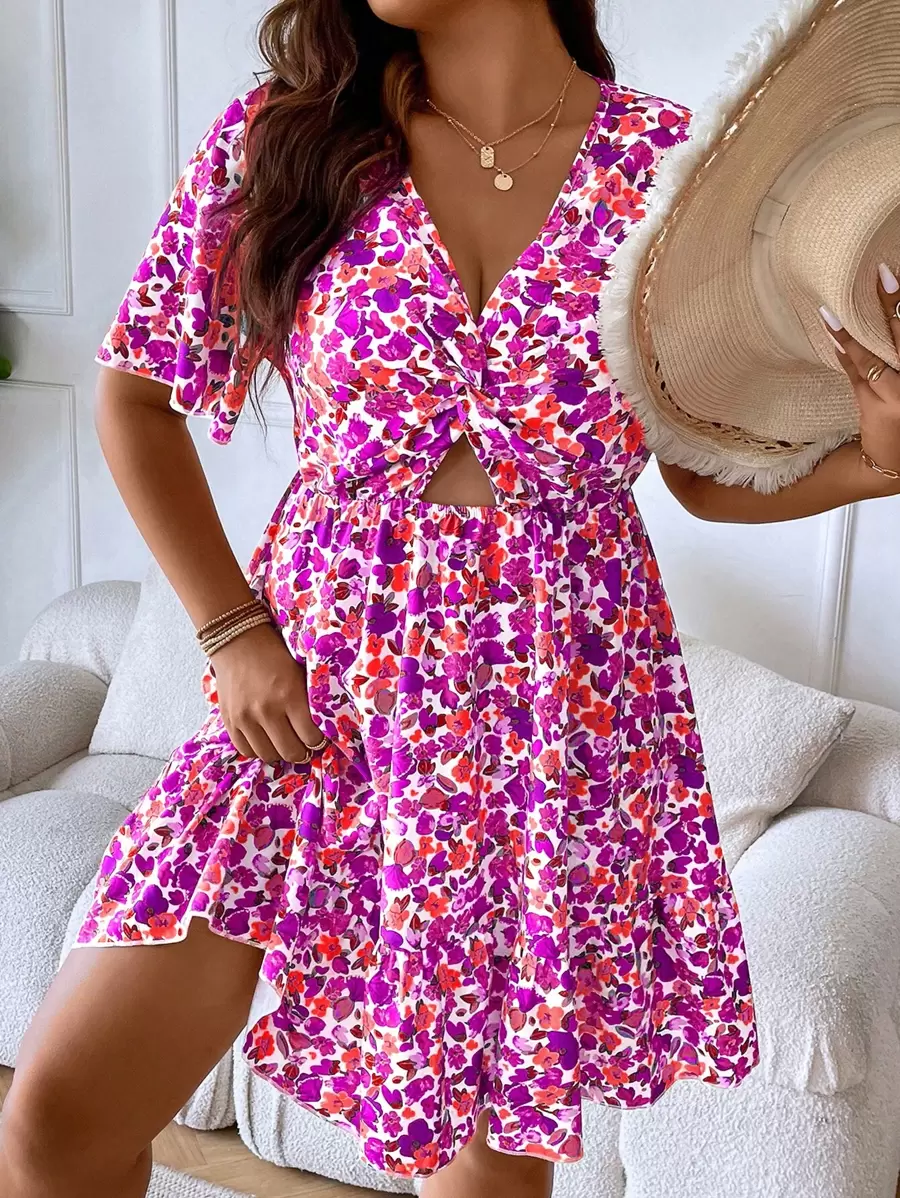 SHEIN Clasi Đầm Plus Size Cắt ra Viên lá sen xoắn lại Hoa Tất cả trên in Boho - Nhiều màu - Xem 1
