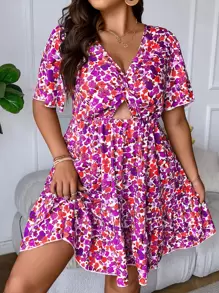 SHEIN Clasi Đầm Plus Size Cắt ra Viên lá sen xoắn lại Hoa Tất cả trên in Boho - Nhiều màu - Xem 5