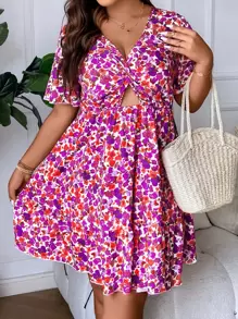 SHEIN Clasi Đầm Plus Size Cắt ra Viên lá sen xoắn lại Hoa Tất cả trên in Boho - Nhiều màu - Xem 7