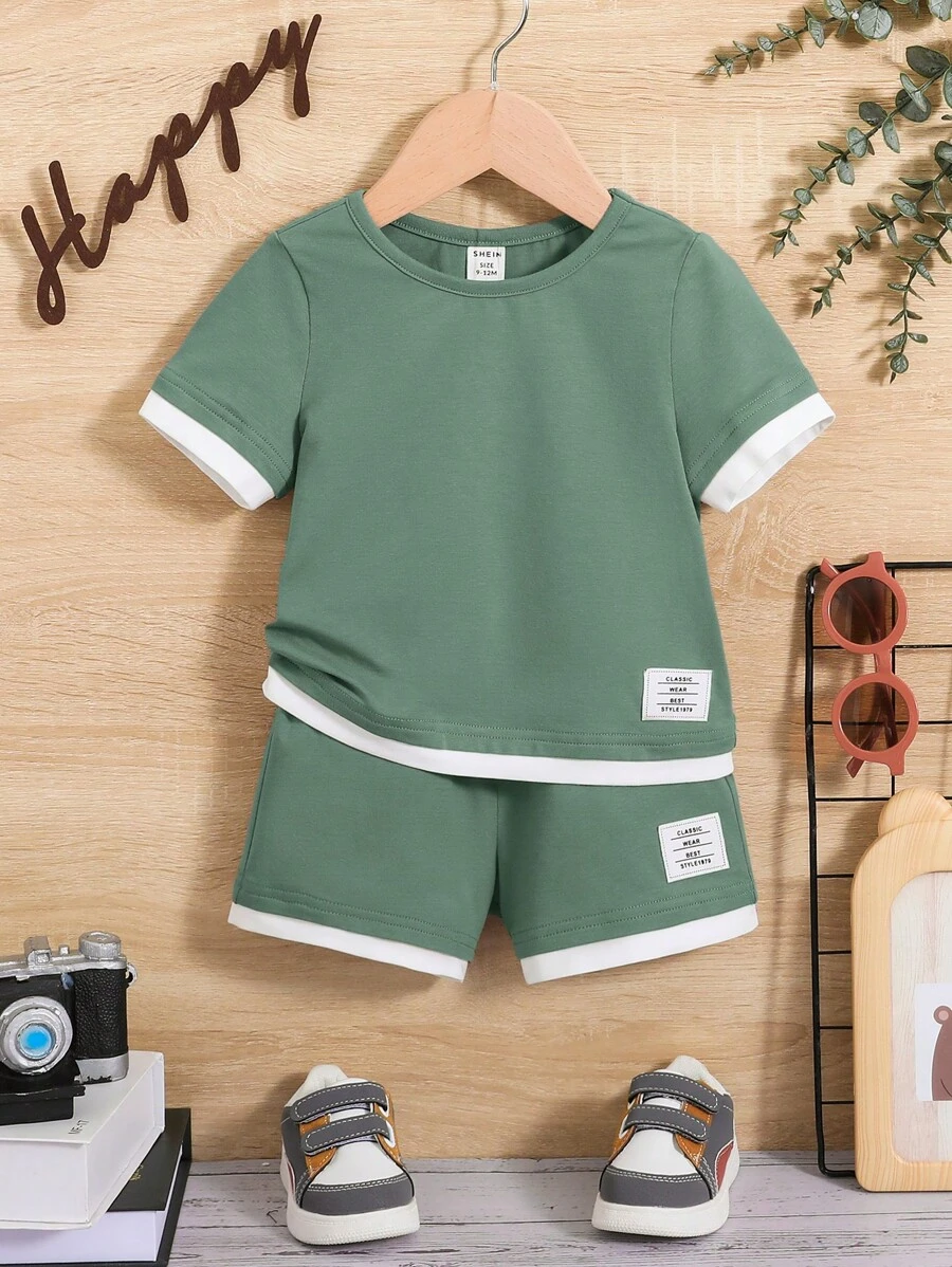 SHEIN 男嬰字母補丁細節拼接邊T恤和短褲 - 綠色 - 查看 1
