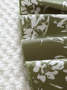 女嬰印花荷葉邊洋裝＆ 頭巾