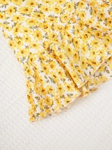 SHEIN Teen Girls Tank Top & Ditsy Floral Print Ruffle Trim Wrap Knot Side Skirt Holiday Outfits - Yellow - View 4