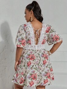 SHEIN VCAY 大碼印花拼接水溶蕾絲洋裝 - 彩色 - 查看 4