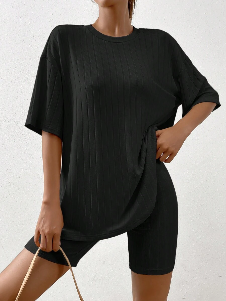 SHEIN EZwear Camiseta de hombros caídos unicolor & Shorts biker - Negro - Ver 1