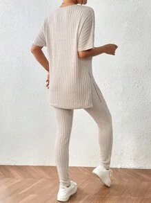 SHEIN Frenchy Bộ đồ hai mảnh nữ Chia Gân đan màu trơn Giải trí - Màu be - Xem 2