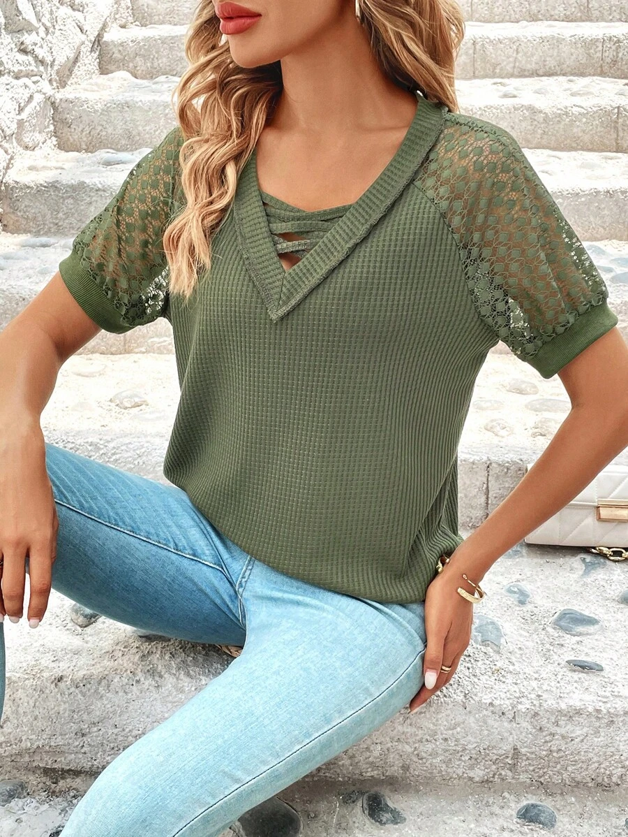 SHEIN LUNE 蕾絲拼接插肩袖前交叉運動衫 - 軍綠色 - 查看 1