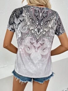 SHEIN LUNE 佩斯利印花半排扣T恤 - 淺灰色 - 查看 2