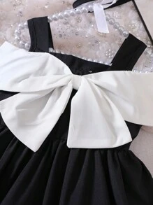 Đầm em bé Nơ trước Khối Màu - Đen và trắng - Xem 4