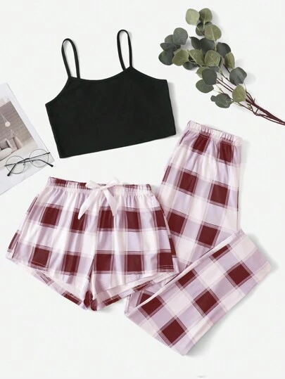 吊帶上衣和格紋印花短褲和褲子睡衣套裝