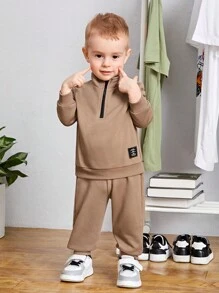 SHEIN 男嬰嬰兒運動休閒立領拼布寬鬆運動衫和鬆緊腰長褲套裝 - 駝色 - 查看 1