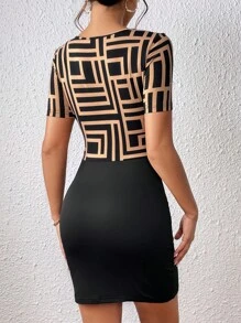 SHEIN Privé Geo Print Sweetheart Neck Bodycon Dress - Multicolor - View 2