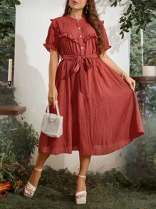 SHEIN Franclia Đầm Plus Size Thắt lưng viền lá sen Nút phía trước màu trơn Giải trí - Gỗ đỏ - Xem 3