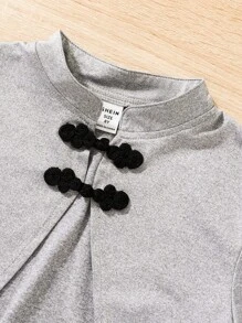 SHEIN 女孩中國龍印花下擺開叉吊帶連衣裙&盤口夾克 - 灰色 - 查看 3