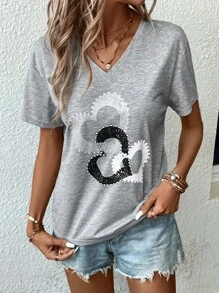 SHEIN LUNE In Trái tim Cổ v Áo thun - Màu Xám nhạt - Xem 3