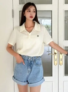 DAZY Chi tiết Patched thư Áo thun - Màu be - Xem 5