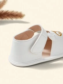 Cozy Pixies 嬰兒狗狗刺繡魔術貼涼鞋