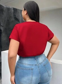 SHEIN SXY Talla grande Camisa crop girante delantero de manga murciélago