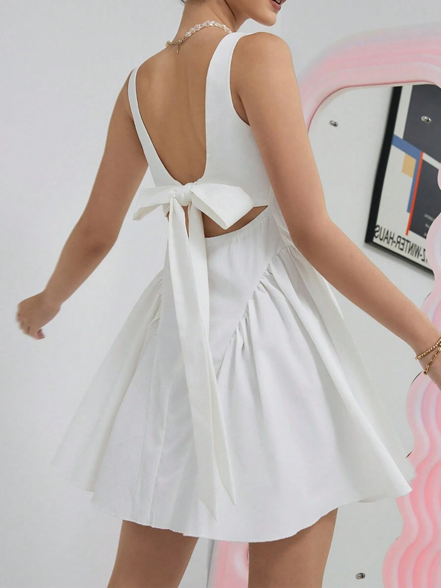SHEIN Qutie 素色後背繫帶洋裝 - 白色 - 查看 1